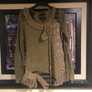 Adorable fall/winter top long sleeves 🧶🧵🍁❄️